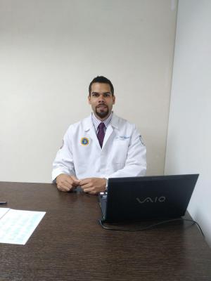 Doctor Especialista Noel Eduardo Velásquez Adellán
