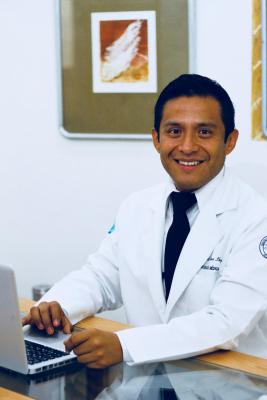 Doctor Especialista Josue Mora Perez