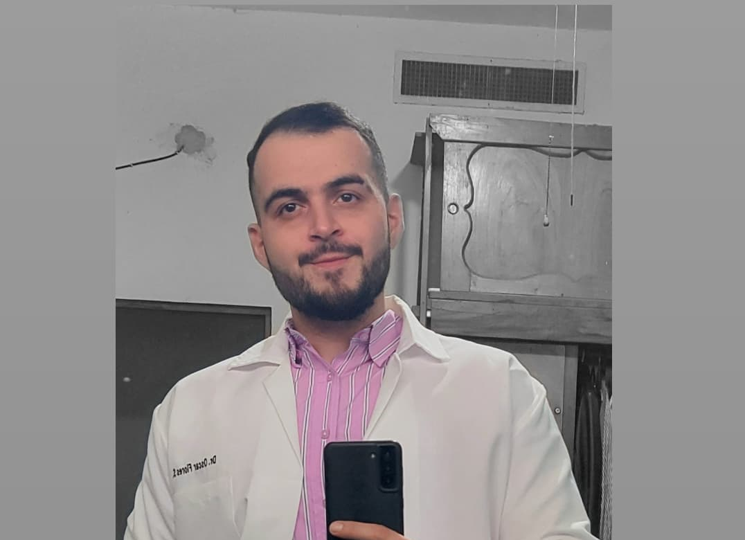 Doctor Especialista Oscar Flores Salinas