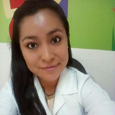 Doctora Especialista Cristina Belén Lita Quilca