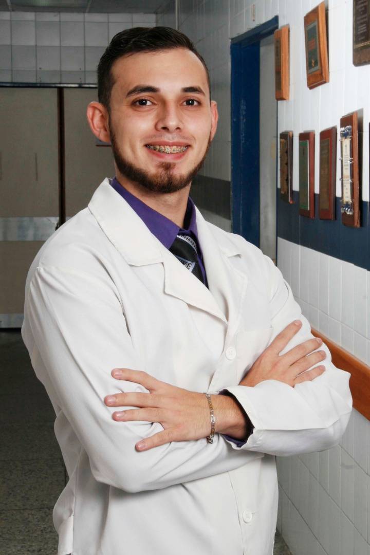 Doctor Especialista Jean Franco Pérez Molina