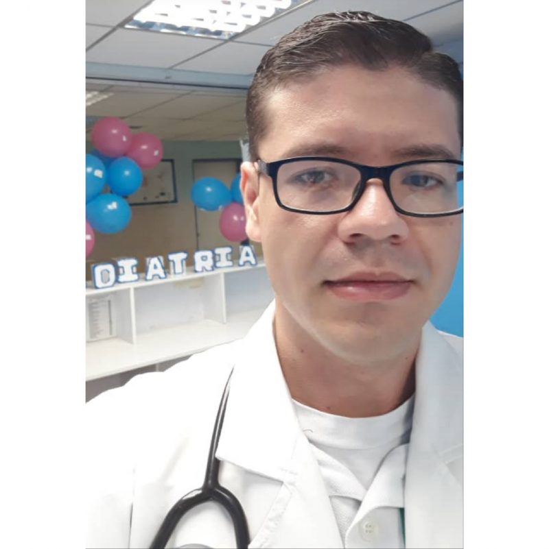 Doctor Especialista Erlingsson David Pagua Alvarado